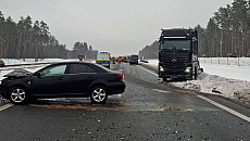 Gołoledź na drogach regionu. Karambol na ekspresówce pod Olsztynem Gołoledź na drogach regionu. Karambol na ekspresówce pod Olsztynem